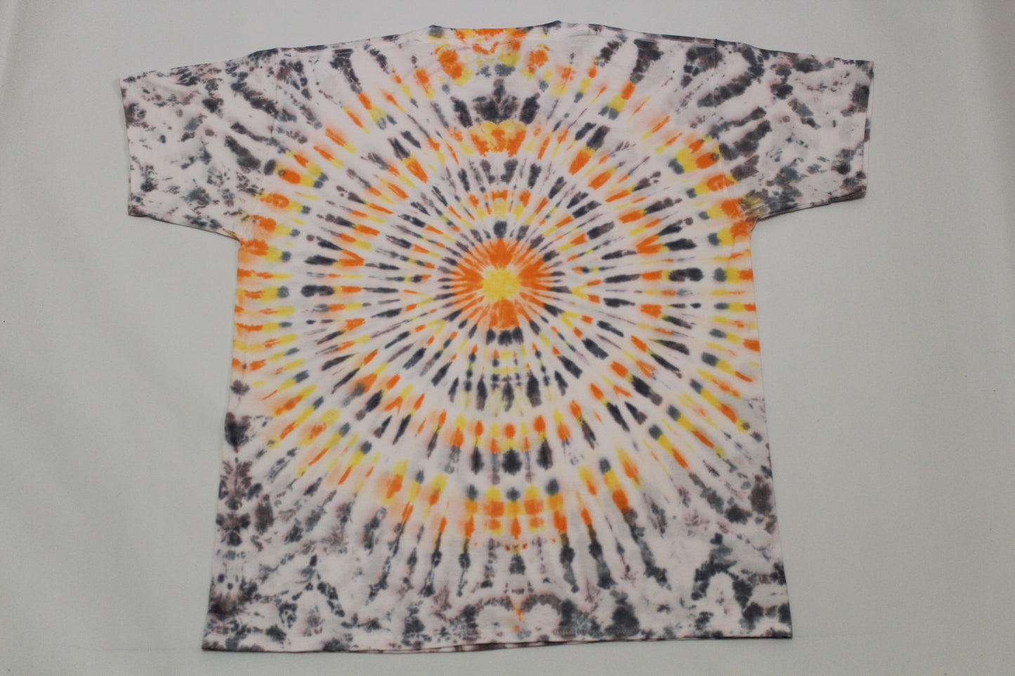XL batiikki t-paita