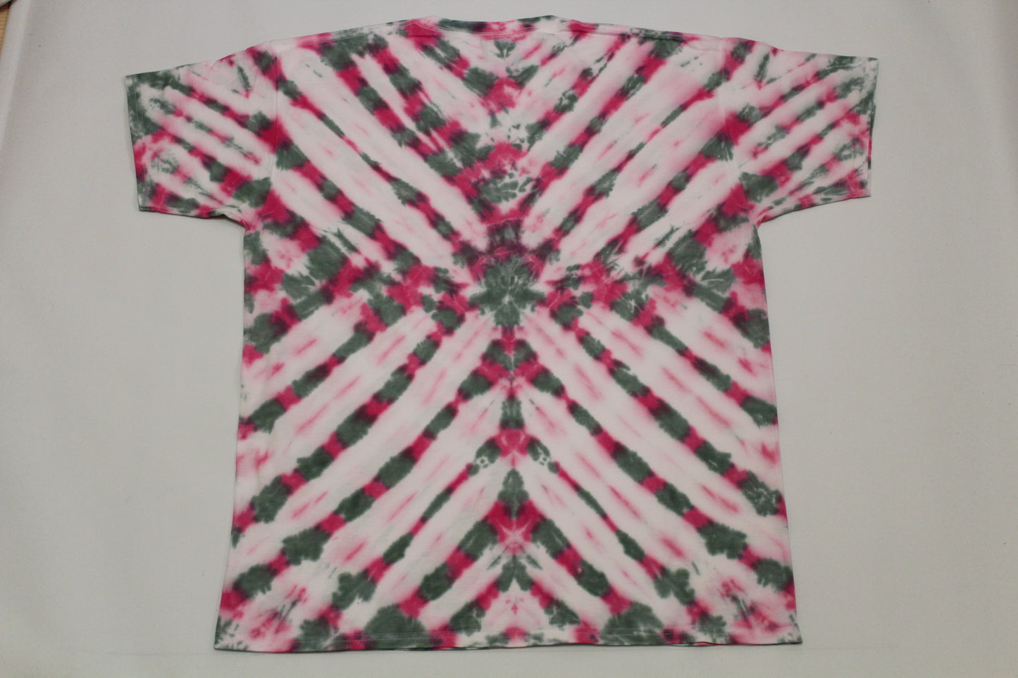 XL batiikki t-paita