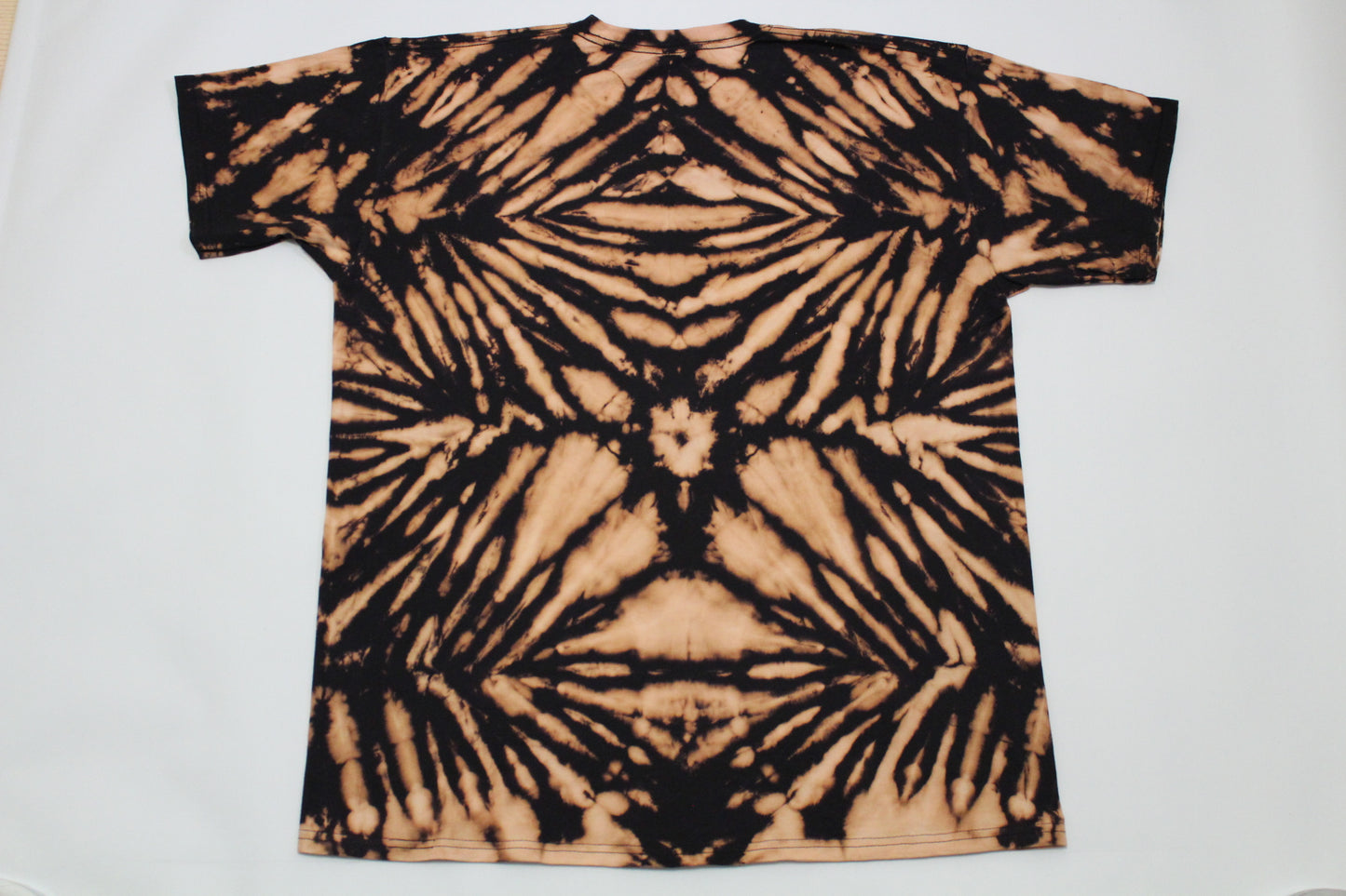 XL batiikki t-paita