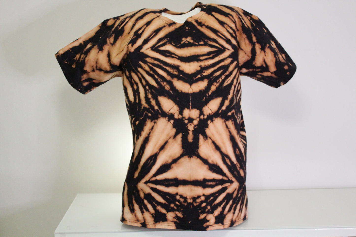 XL batiikki t-paita