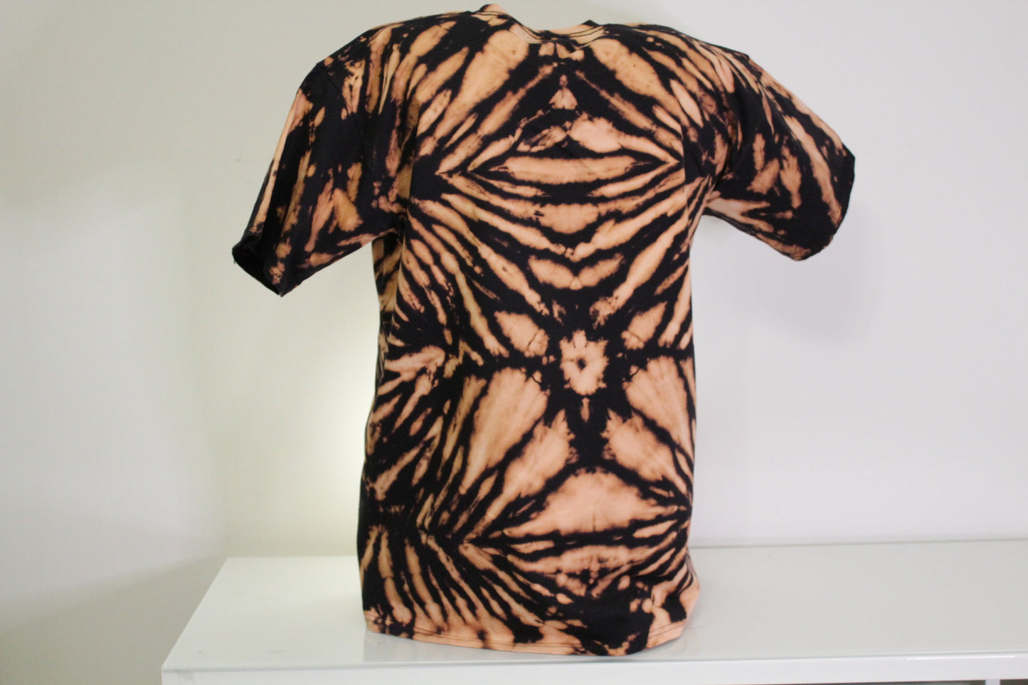 XL batiikki t-paita