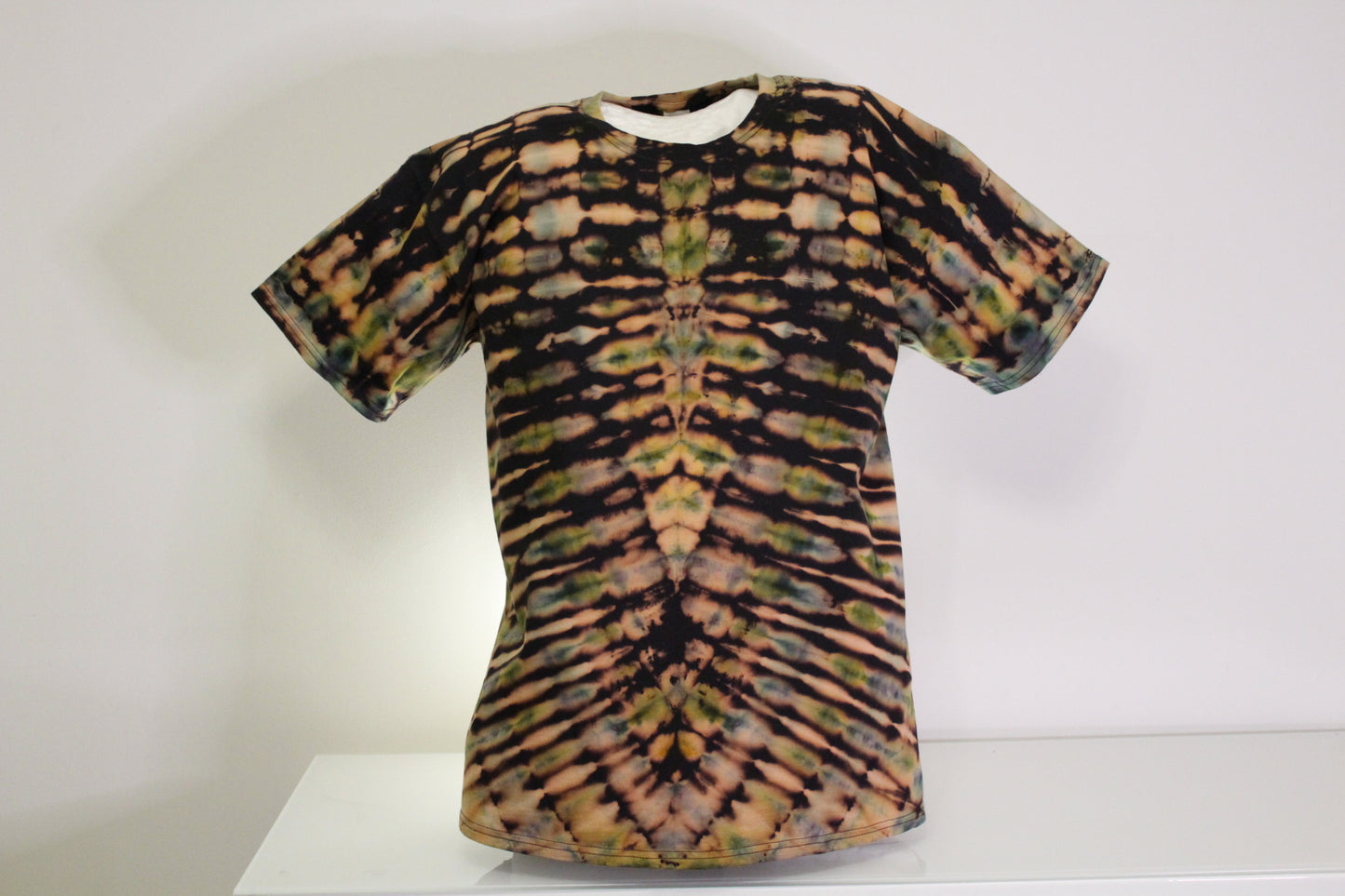 XL batiikki t-paita