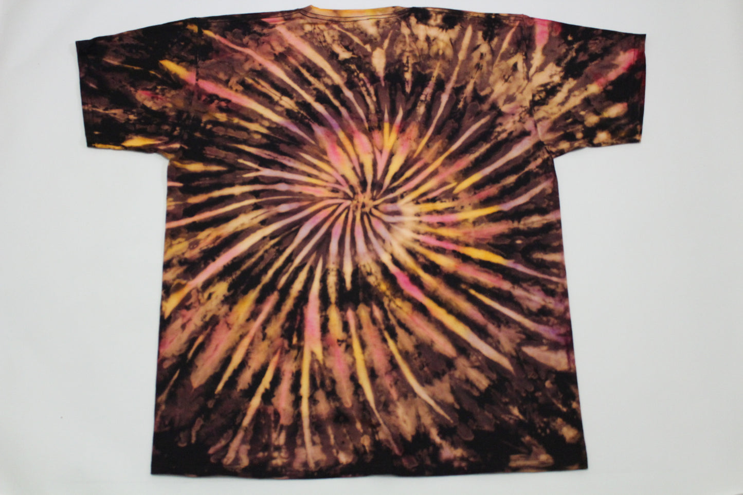 XL batiikki t-paita