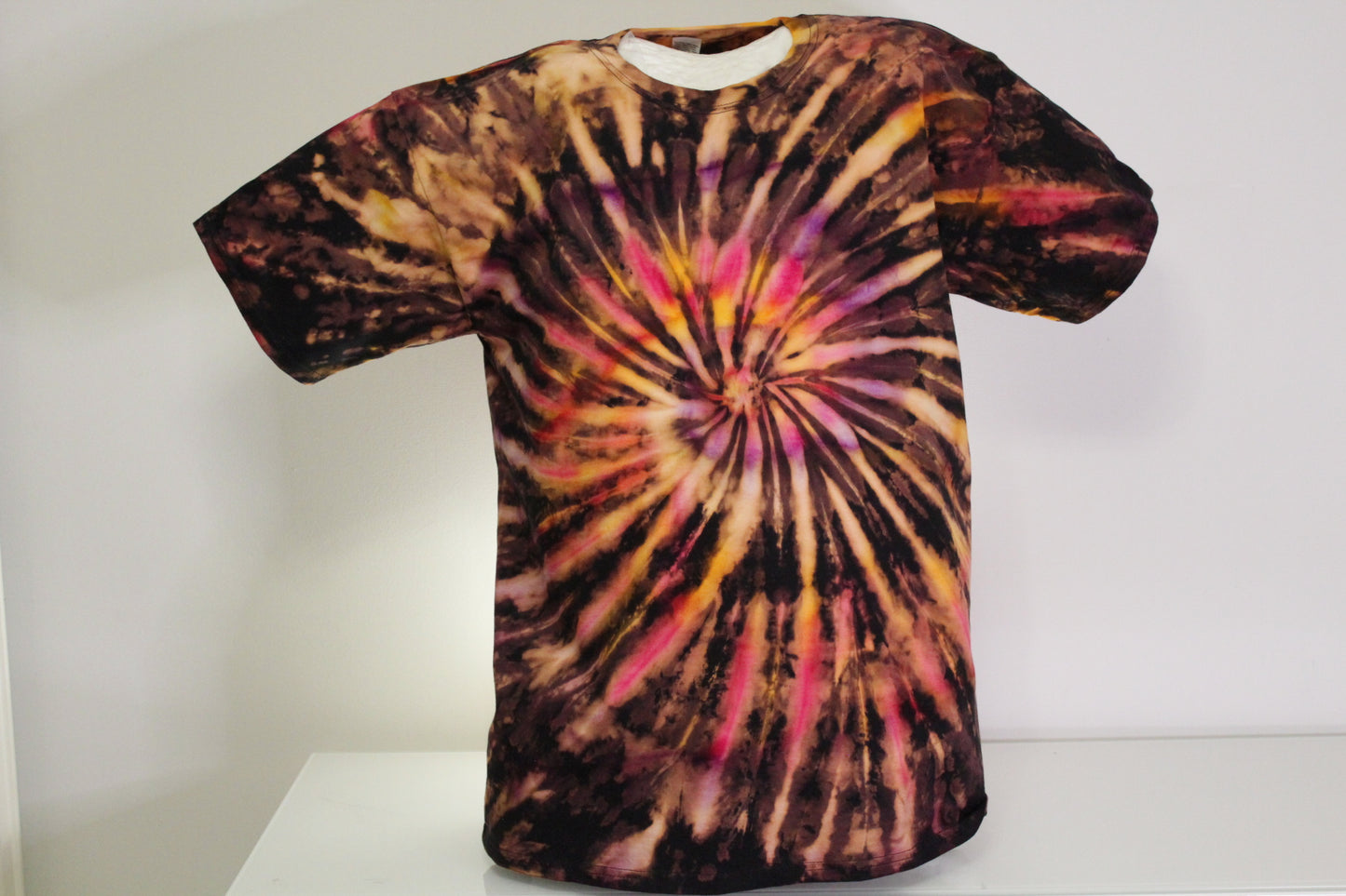 XL batiikki t-paita