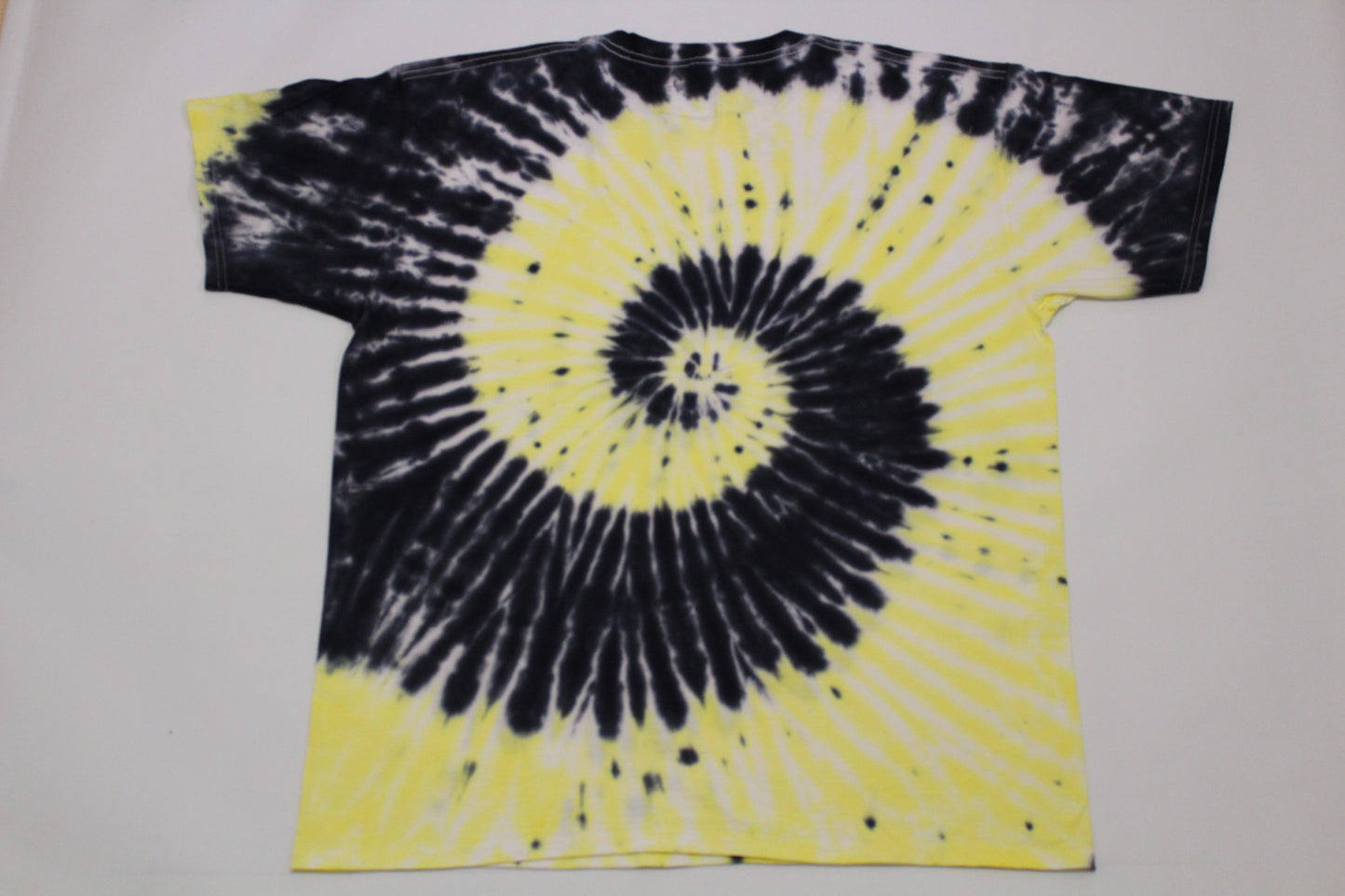 XL batiikki t-paita