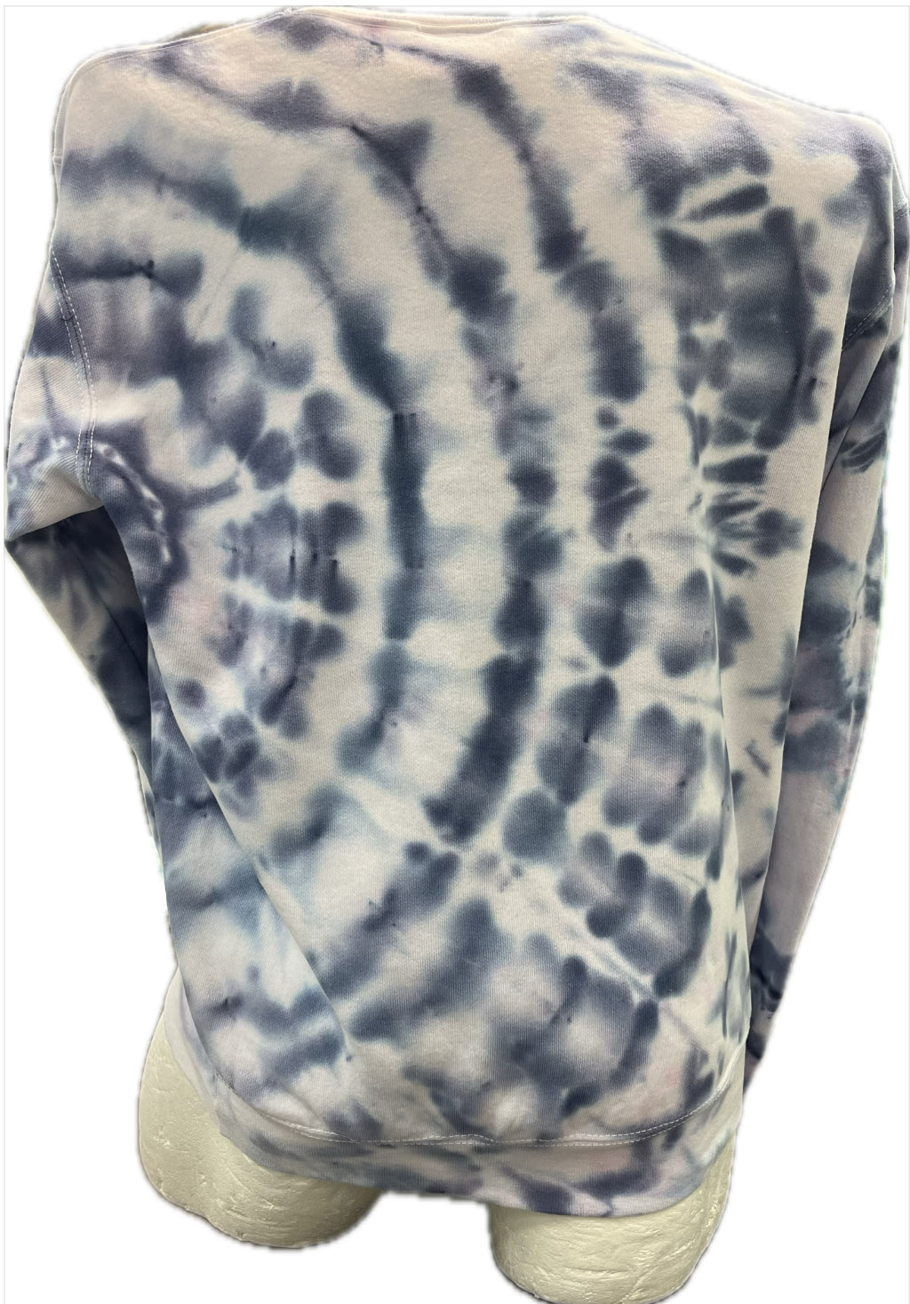 M Tie-Dye batiikki college