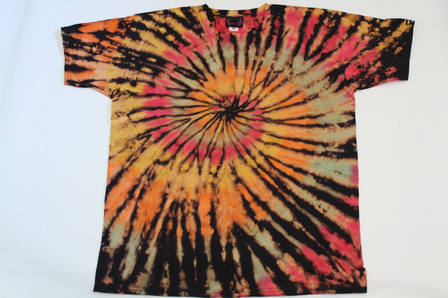 XL batiikki t-paita