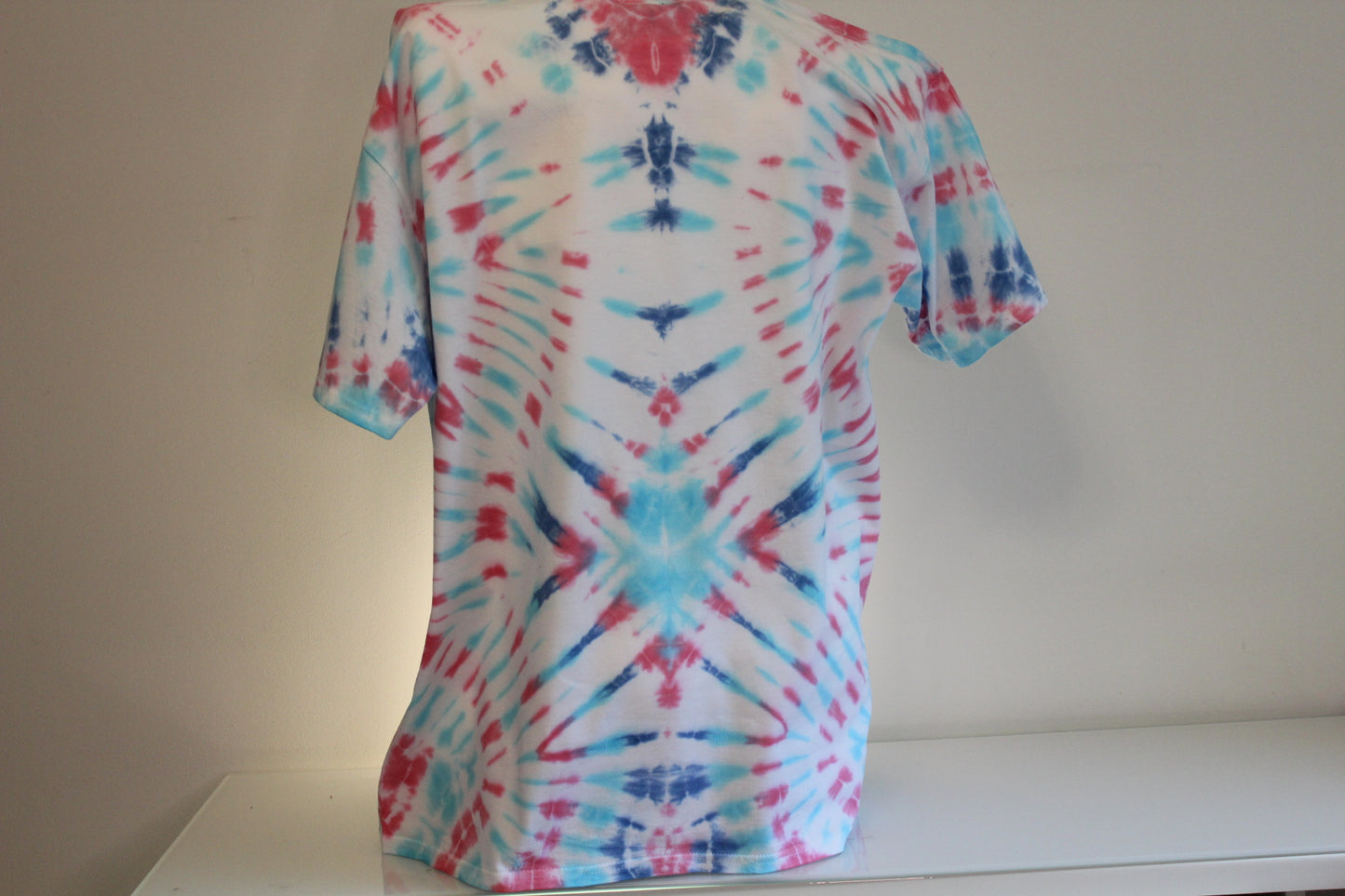 XL batiikki t-paita