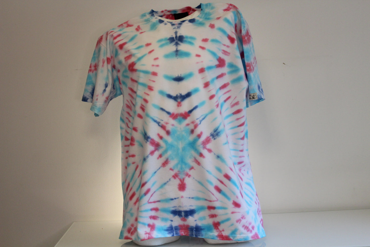 XL batiikki t-paita