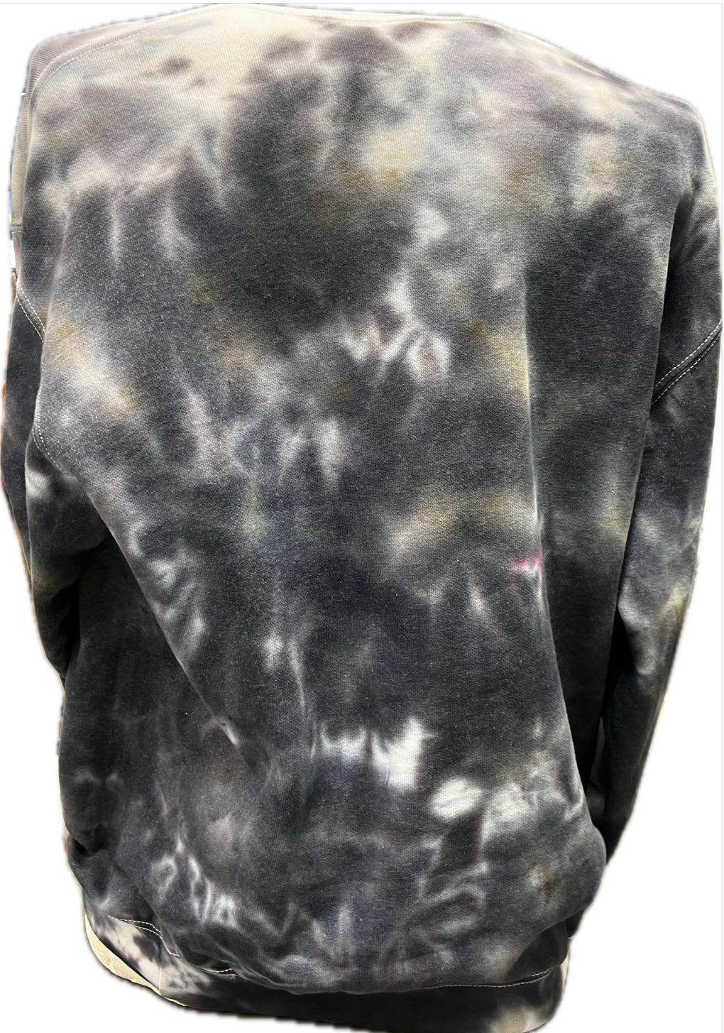 XL- Tie-Dye Batiikki college