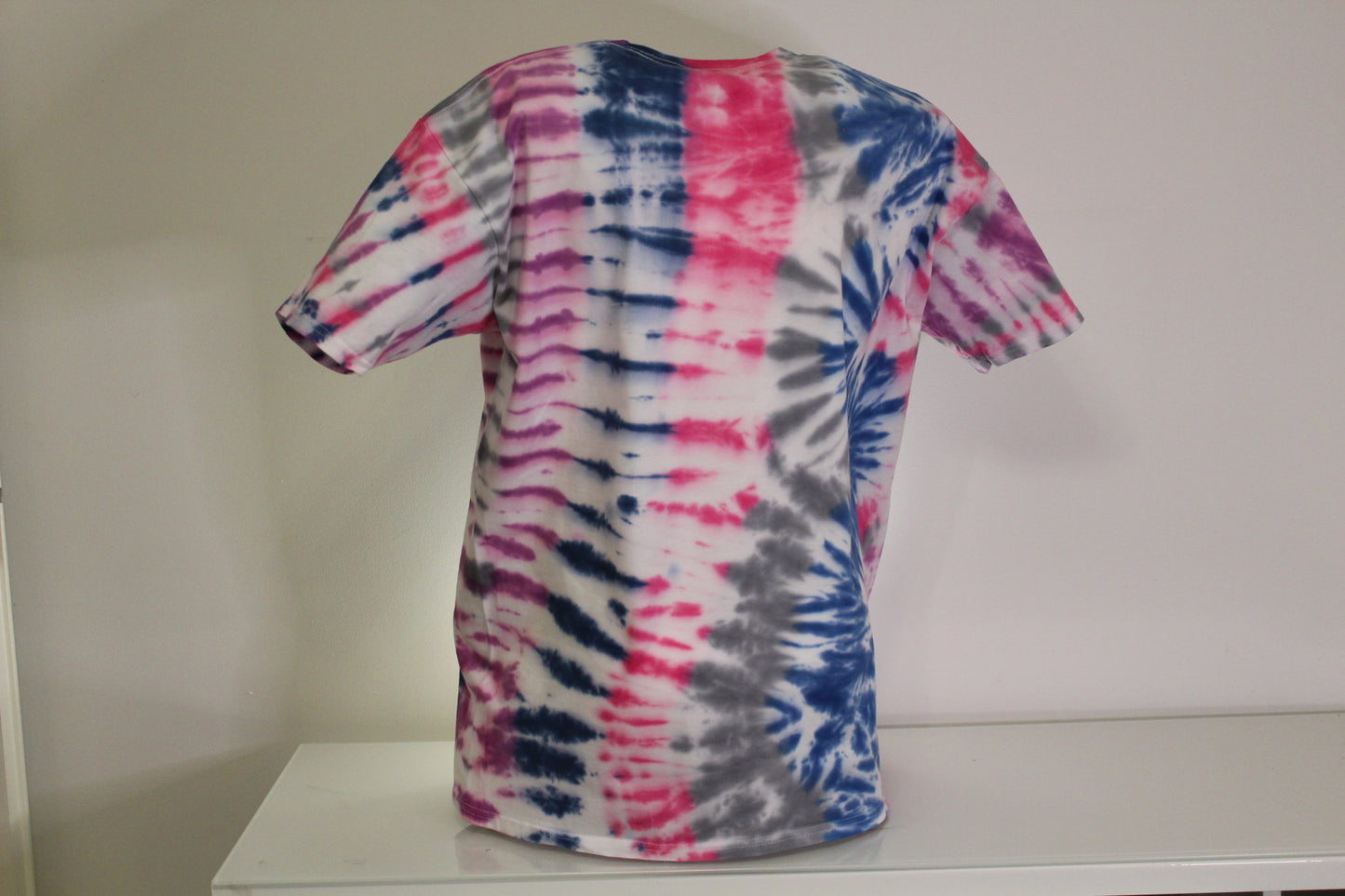 XL batiikki t-paita