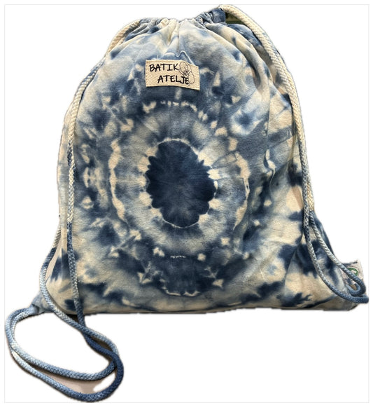 Kaunis ja kestävä tumman sininen batiikkikangapussi