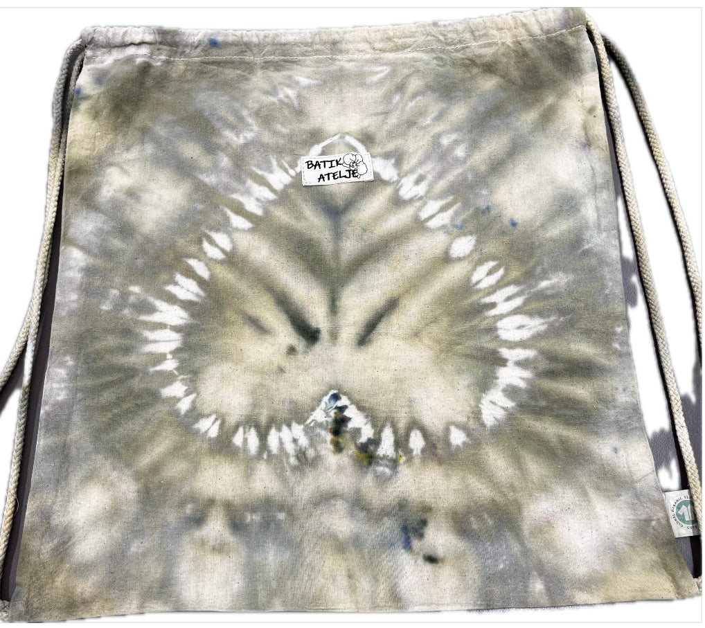 Kaunis ja kestävä harmaan vihreä  batiikkikangapussi