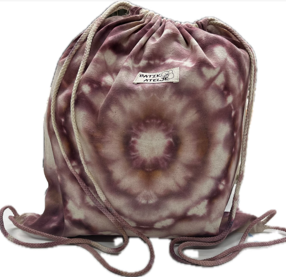 Kaunis ja kestävä punaruskea  batiikkikangapussi