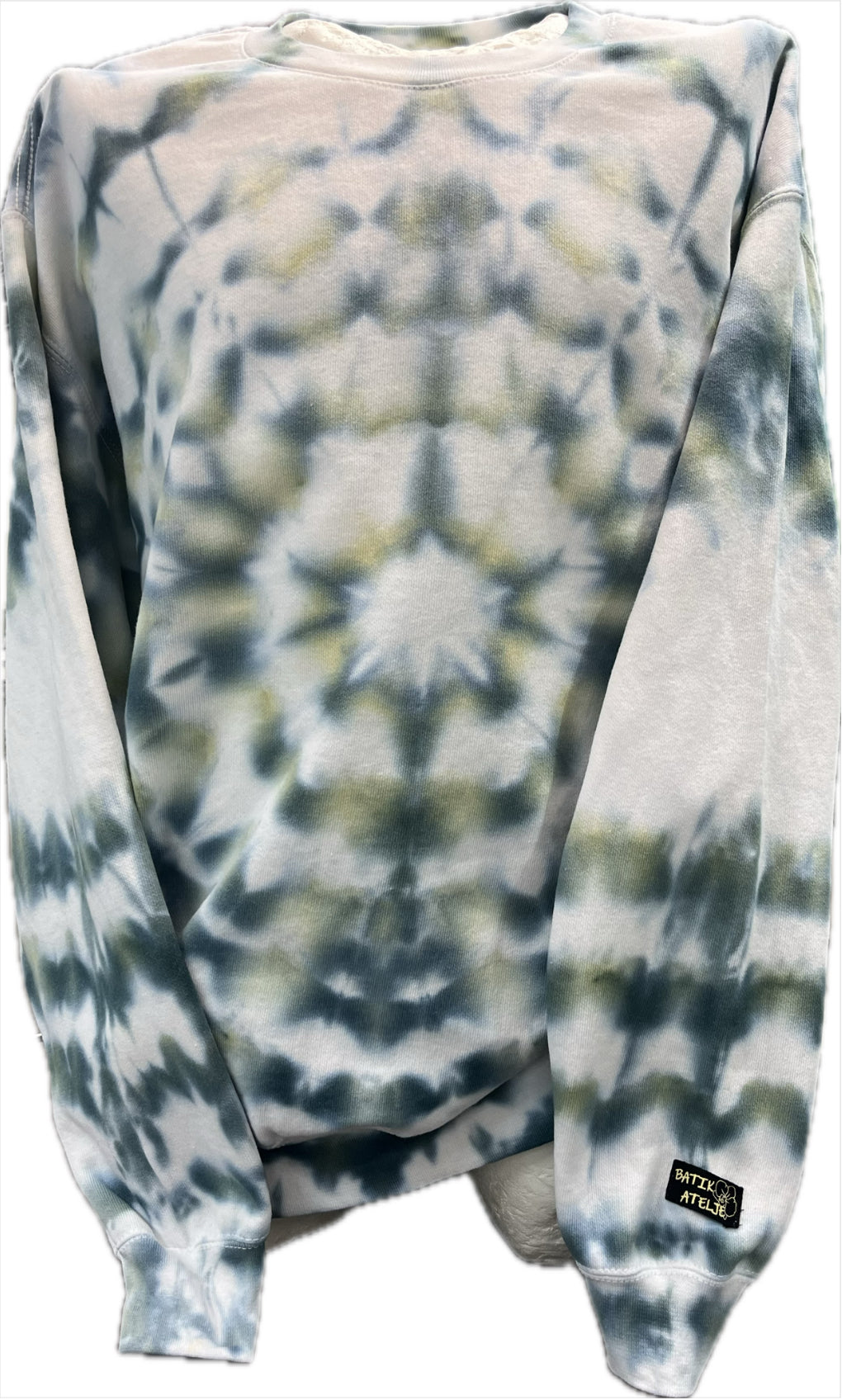 XL- Tie-Dye Batiikki college